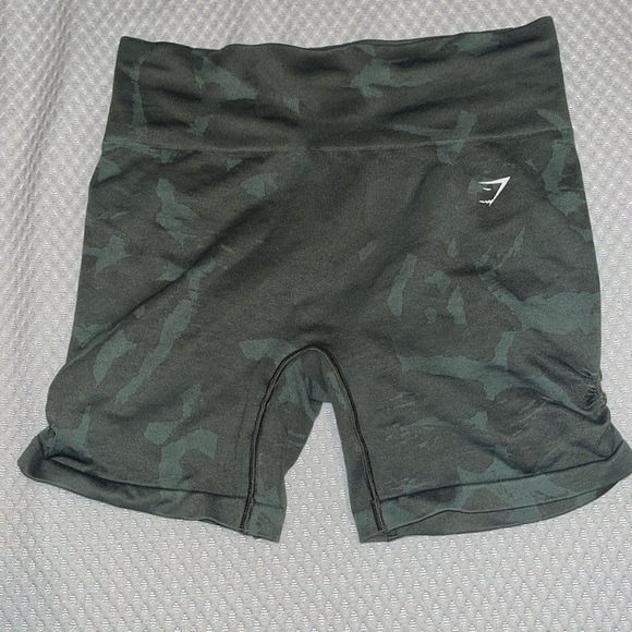Gym shark shorts - Picture 1 of 2